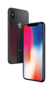 Das Apple iPhone X ist eines der ersten Phablets mit Display-Aussparung.