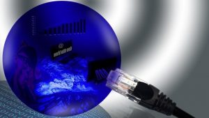 LAN-Kabel an blauer Kugel