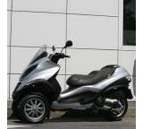 Motorroller im Test: MP3 von Piaggio, Testberichte.de-Note: 1.7 Gut